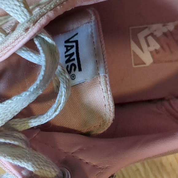 Vans - Picture 5 of 6